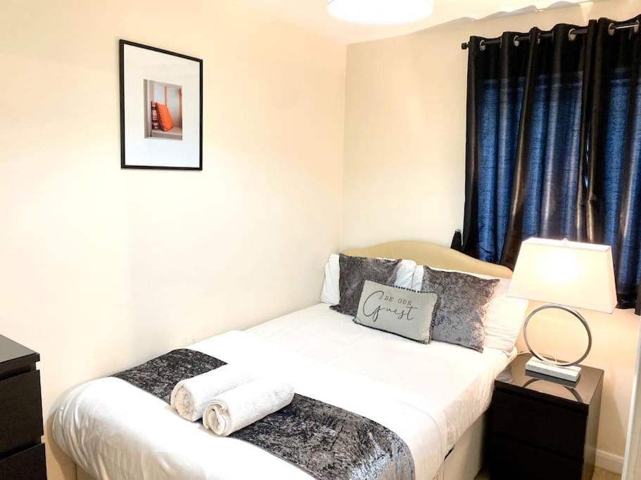 Amazing 2-Bed City Centre Apt With Parking Coventry Exterior foto