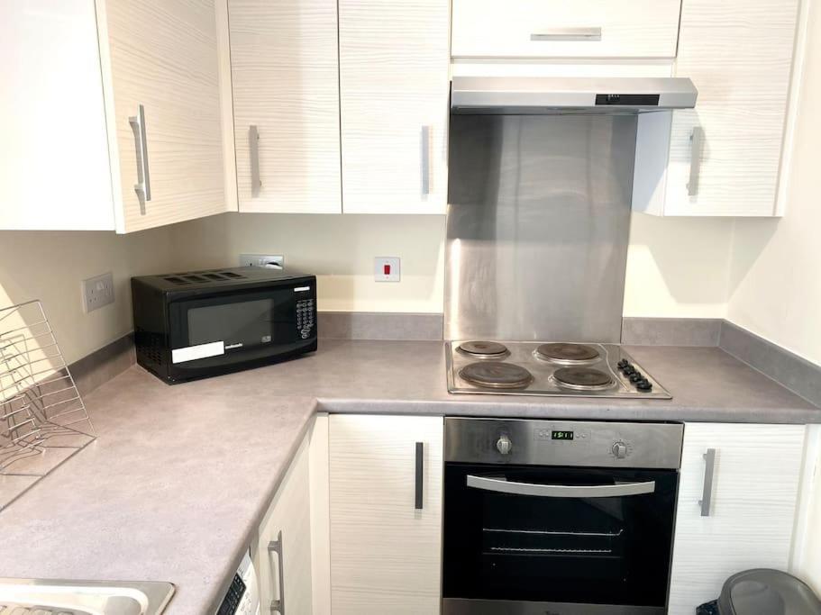 Amazing 2-Bed City Centre Apt With Parking Coventry Exterior foto