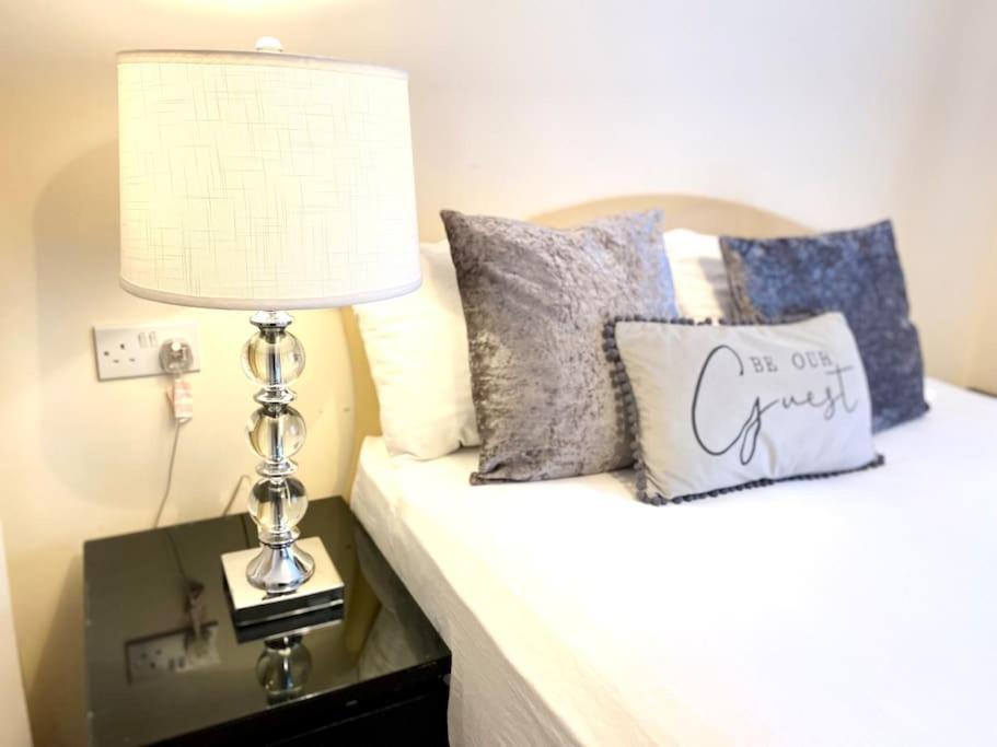 Amazing 2-Bed City Centre Apt With Parking Coventry Exterior foto