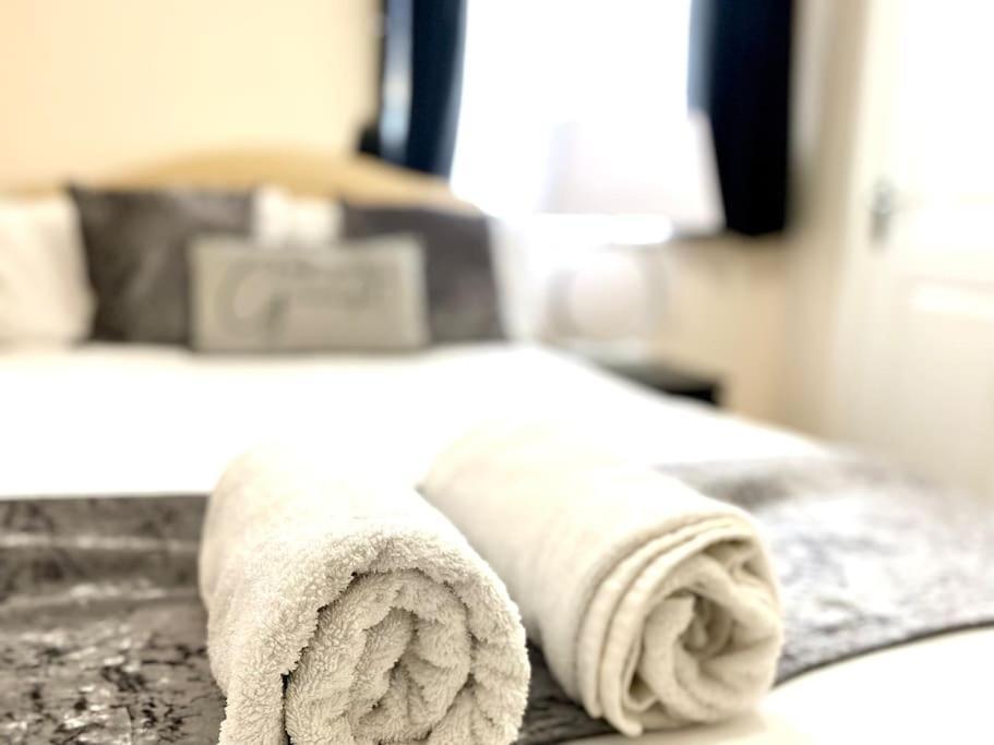 Amazing 2-Bed City Centre Apt With Parking Coventry Exterior foto